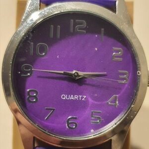 🦋10/$20🦋 Silver/Purple Silicone Women's Watch